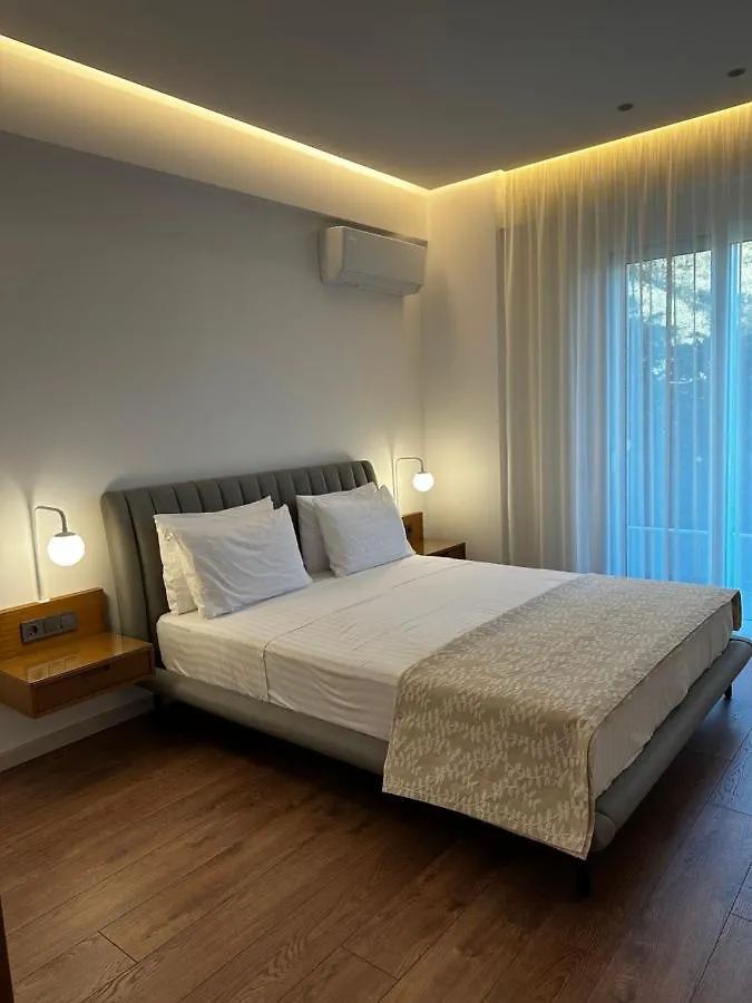 Rustemi Aparthotel Sarande 0*,