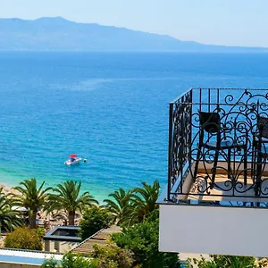Seawave Hotel