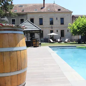https://les-tourelles.hotels-rhonealpes.com