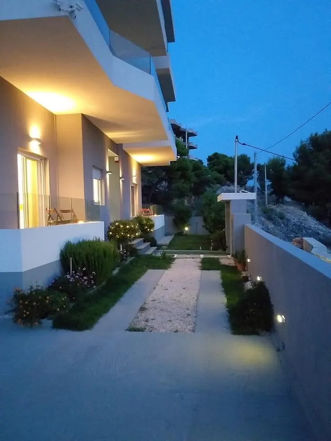 Aparthotel Rustemi Sarandë